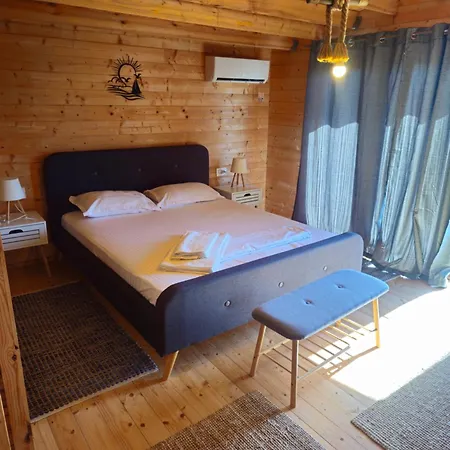 Mar A Glamping23 * Douăzeci şi Trei August